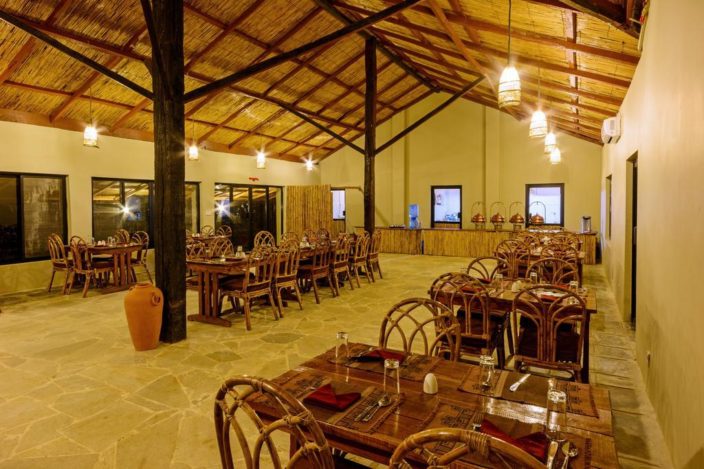 Siddhartha Wildlife Retreat Hotel Meghauli Ngoại thất bức ảnh